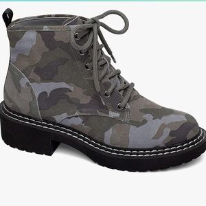 Linea Paolo Taylor Boot Green and Gray Camo with Black‎ Lug Sole Size 5